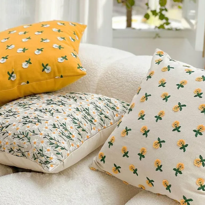 Cozy Cushions Bettzeug-Kissenbezug mit Blumenstickerei – pastoraler Wohndekor-Akzent