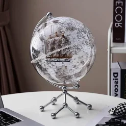 Illuminate Home Beleuchtung-Klare Globus-Dekoration – Transparenter Akzent für Ihr Zuhause