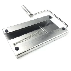 Tom Küche & Esszimmer-Käsehobel-Set aus Edelstahl. Unverzichtbare Reibewerkzeuge für die mühelose Käsezubereitung.