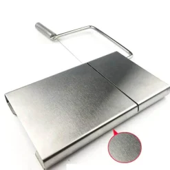 Tom Küche & Esszimmer-Käsehobel-Set aus Edelstahl. Unverzichtbare Reibewerkzeuge für die mühelose Käsezubereitung.