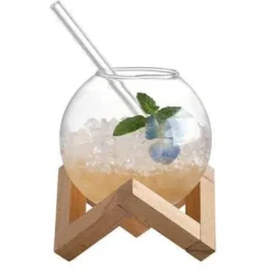 Plates u0026 More Küche & Esszimmer-Kugelförmiges Gläserset - Kaffee-, Saft- und Cocktailbecher mit Strohhalm auf Holzbasis