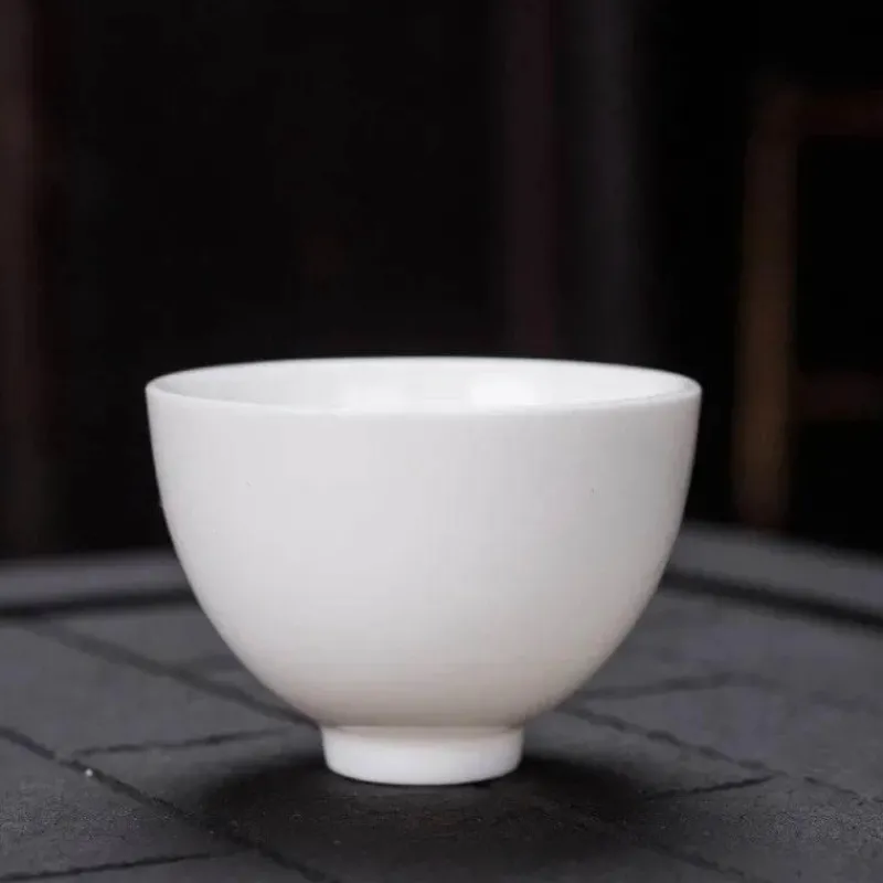 Plates u0026 More Küche & Esszimmer-Kung-Fu-Teetassen-Set – 3er-Set Trinkgeschirr aus weißem Porzellan