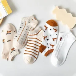 Damen Everly u0026 Lace Damenbekleidung-Kuschelige Woodland-Strick-Söckchen – Von der Natur inspiriertes Schuhwerk