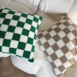 Cozy Cushions Bettzeug-Kuscheliges Lamm-Fleece-Schachbrettkissen – Dekokissen