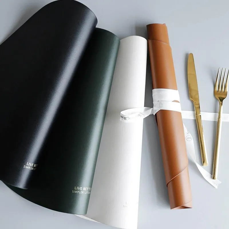 The Jute Table Küche & Esszimmer-Lebendiger Blumenstrauß - Farbenfrohes Blumenarrangement