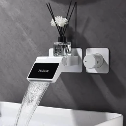 The Blissful Bath Badezimmer-LED Digital Faucet - Smart Black Brass Design