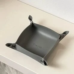 The Finishing Touch Wohndeko-Ledertablett - Stilvoller Home Organizer