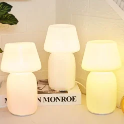 Bright Accents Beleuchtung-LED-Nachtlampe in Form eines geneigten Pilzes – dekoratives Akzentlicht