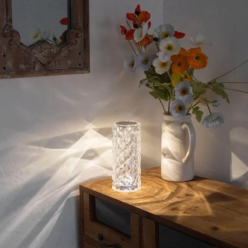 Bright Accents Beleuchtung-LED-Nachtlicht mit Berührungssensor – Elegante Kristalllampe