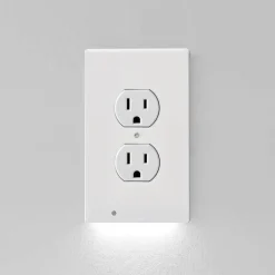 Comfort u0026 Style Gadgets Für Zuhause-LED-Nachtlicht-Steckdosenabdeckung - Wandplatte mit eingebauten Lichtern