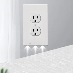 Comfort u0026 Style Gadgets Für Zuhause-LED-Nachtlicht-Steckdosenabdeckung - Wandplatte mit eingebauten Lichtern
