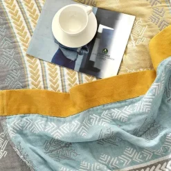 Snug u0026 Soft Bettzeug-Leichte Baumwollgazedecke mit Streifen - Sommer-Reisehandtuchdecke