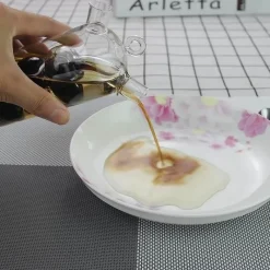 The Decor Haven Küche & Esszimmer-Ölspender - 2-in-1-Flasche zum einfachen Ausgießen