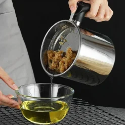 The Culinary Kit Küche & Esszimmer-Ölspender aus Edelstahl - Speiseölabscheider