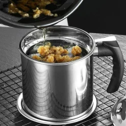 The Culinary Kit Küche & Esszimmer-Ölspender aus Edelstahl - Speiseölabscheider