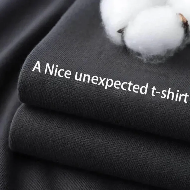 Damen Everly u0026 Lace Damenbekleidung-Lustiges Chicken Game T-Shirt - Schau nicht auf das Huhn T-Shirt