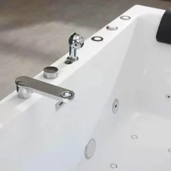 The Blissful Bath Badezimmer-Luxuriöse Spa-Badewanne – Entspannungserlebnis mit Wasserfall