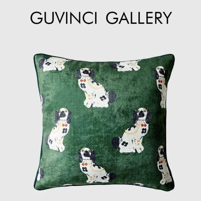Guvinci Gallery Bettzeug-Luxuriöse Staffordshire-Hundekissenbezüge – Mystisches Tierdruck-Dekor