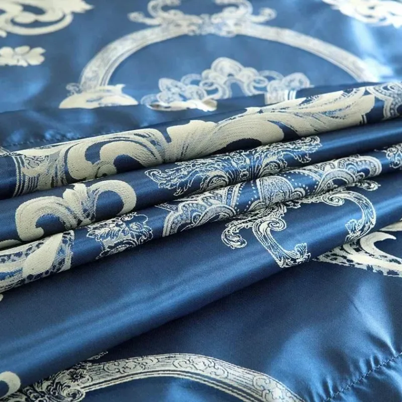 Warm Embrace Bettzeug-Luxuriöses Kingsize-Bettbezug-Set aus Satin-Jacquard – einfarbige Bettwäsche