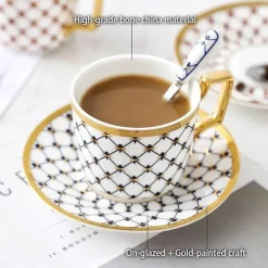 The Cozy Mug Küche & Esszimmer-Luxuriöses Tee- und Kaffeeset aus Bone China – Elegante Kanne und Tassen aus goldfarbenem Porzellan
