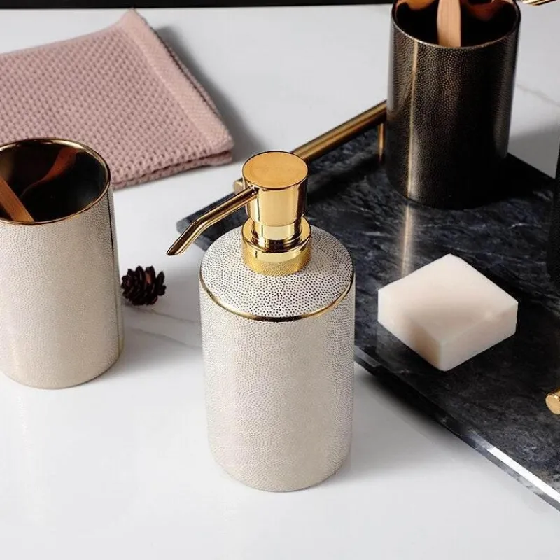 The Bath Nook Badezimmer-Luxury Bathroom Accessories - Elegant Essentials for Premium Spaces