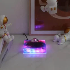 Timeless Touch Beleuchtung-Magnetisch schwebende LED-Raumschifflampe – rotierendes Nachtlicht-Dekor
