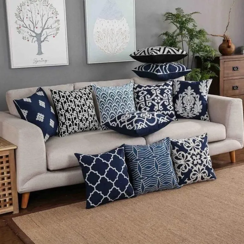 Pillow Haven Bettzeug-Marineblauer weißer Vierpass-Kissenbezug – 45 x 45 cm, bestickter Kissenbezug