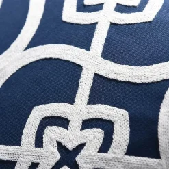 Pillow Haven Bettzeug-Marineblauer weißer Vierpass-Kissenbezug – 45 x 45 cm, bestickter Kissenbezug