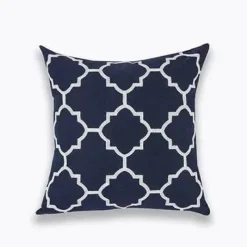 Pillow Haven Bettzeug-Marineblauer weißer Vierpass-Kissenbezug – 45 x 45 cm, bestickter Kissenbezug