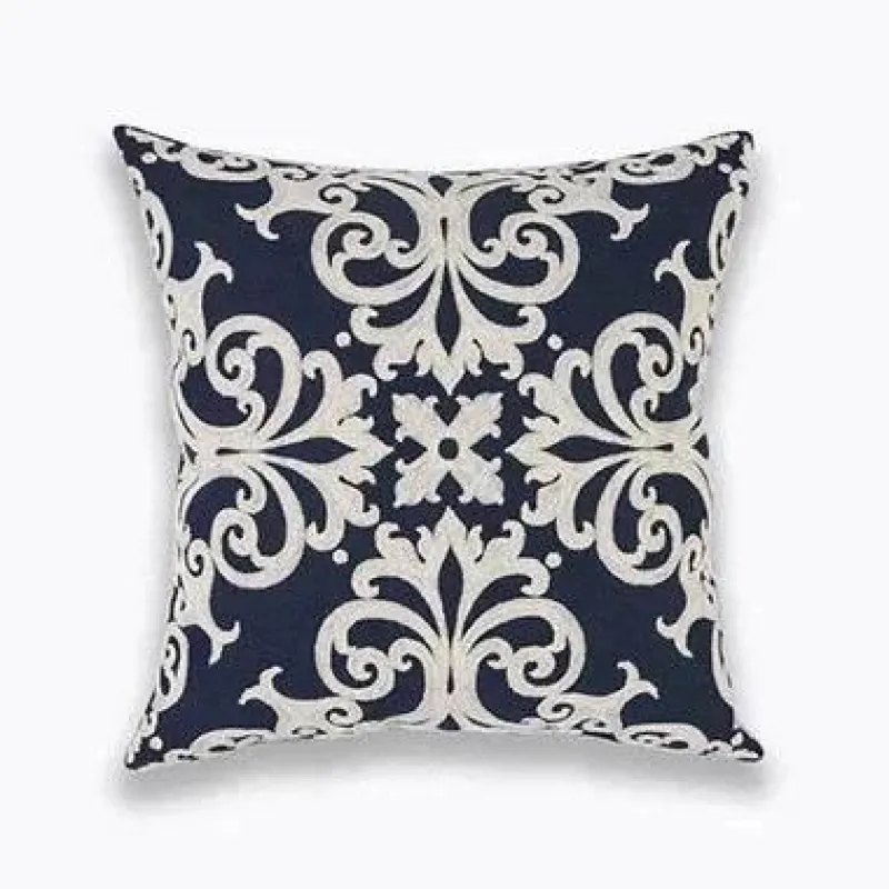 Pillow Haven Bettzeug-Marineblauer weißer Vierpass-Kissenbezug – 45 x 45 cm, bestickter Kissenbezug
