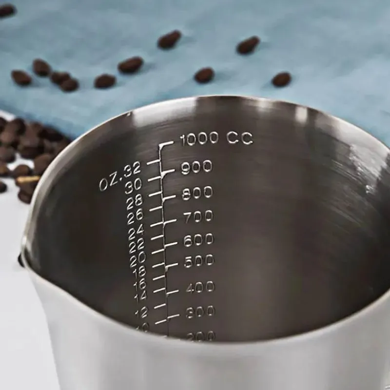 Tom Küche & Esszimmer-Milchaufschäumkrug aus Edelstahl mit Deckel - Messbecher