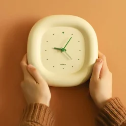 The Gilded Nest Wohndeko-Minimalistische Bubble-Wanduhr – Modernes Dekor für Zuhause