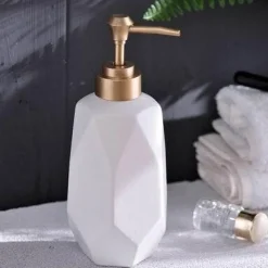 The Bath Nook Badezimmer-Modern Bath Accessory Set - Menella Collection