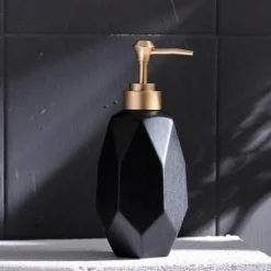 The Bath Nook Badezimmer-Modern Bath Accessory Set - Menella Collection