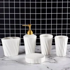 The Bath Nook Badezimmer-Modern Bath Accessory Set - Menella Collection