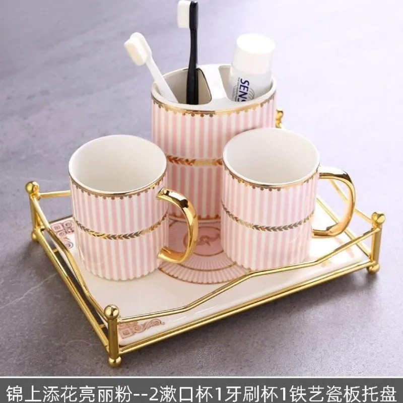 The Bath Nook Badezimmer-Modern Bathroom Accessory Set - Elegant Pasini Essentials