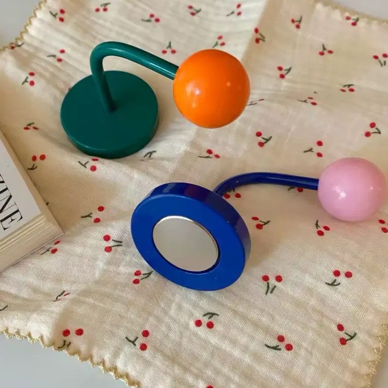 The Lounge Loft Wohndeko-Moderner Beistelltisch aus Holz – Stilvolle Akzentmöbel