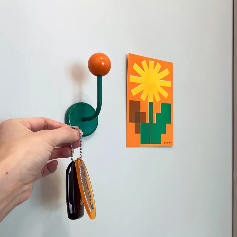 The Lounge Loft Wohndeko-Moderner Beistelltisch aus Holz – Stilvolle Akzentmöbel