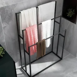 Serene Splash Badezimmer-Nadine Bath Towel Rack - Modern Bathroom Organizer