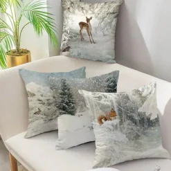 Pillow Haven Bettzeug-Niedlicher Kissenbezug aus Plüsch mit Kaninchen und Hirschen – Weihnachtskissenbezug 45 x 45 cm