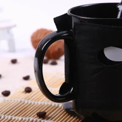 The Cozy Mug Küche & Esszimmer-Ninja-Keramiktasse – inklusive Maskenschwertlöffel