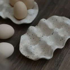 Space Savvy Küche & Esszimmer-NORDIC RESIN EGG STORAGE TRAY - Stilvoller Eier-Organizer