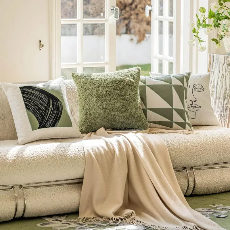 The Cushion Corner Bettzeug-Nordische bestickte Kissenbezüge - Luxuriöses modernes Dekor