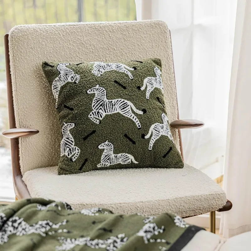 The Cushion Corner Bettzeug-Nordische bestickte Kissenbezüge - Luxuriöses modernes Dekor