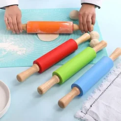 Tom Küche & Esszimmer-Nudelholz aus Silikon mit Holzgriff – Antihaft-Backwerkzeug