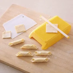 The Culinary Kit Küche & Esszimmer-Nudelmaschinen-Set – 3-teilige Spaghettimaschine