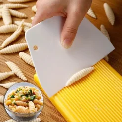 The Culinary Kit Küche & Esszimmer-Nudelmaschinen-Set – 3-teilige Spaghettimaschine