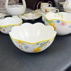 Elegance at the Table Küche & Esszimmer-Oster-Tulpen-Geschirrset – Frühlingsinspiriertes Serviergeschirr aus Keramik