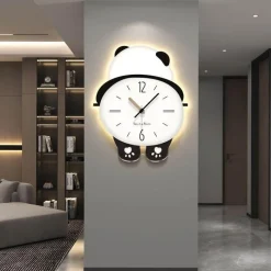 Comfort u0026 Style Beleuchtung-Panda-Wanduhr – Kreatives, schüchternes Panda-Design