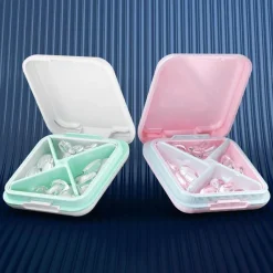 The Relaxation Nook Gesundheits-Gadgets|Gesundheits- Und Entspannungstools-Pillendose mit 4 Fächern – Reisekapselhülle für Medikamente